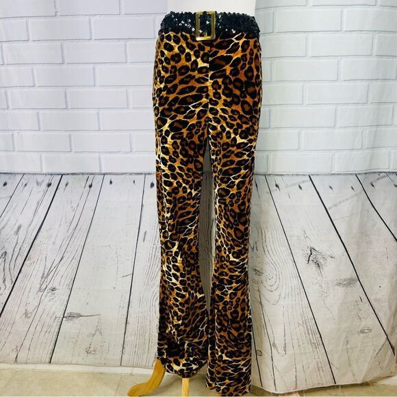 10/25🦋 Leopard Print Fuzzy Flare Costume Pants w/Black Sequin Waistband - Medium - Picture 1 of 15